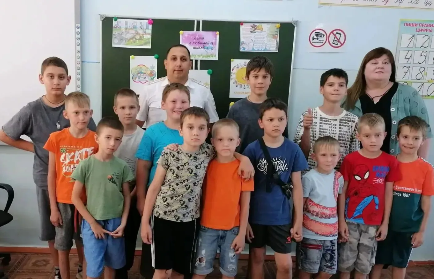 💥 10 июля воспитанники пришкольного лагеря "Берёзка" встречались с инспектором по пропаганде дорожн