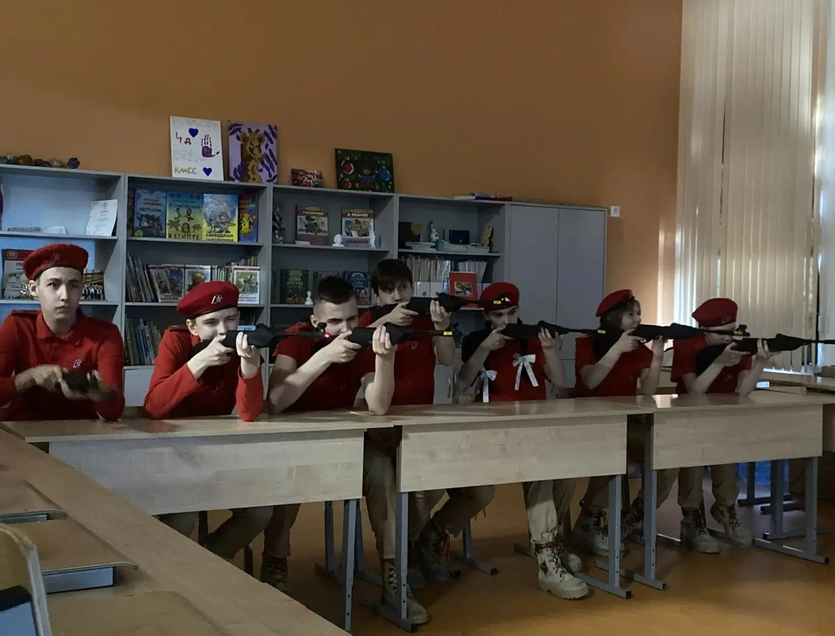 Отличный результат  юных патриотов!  🇷🇺Две команды наших отважных юнармейцев хорощо прошли все испыт