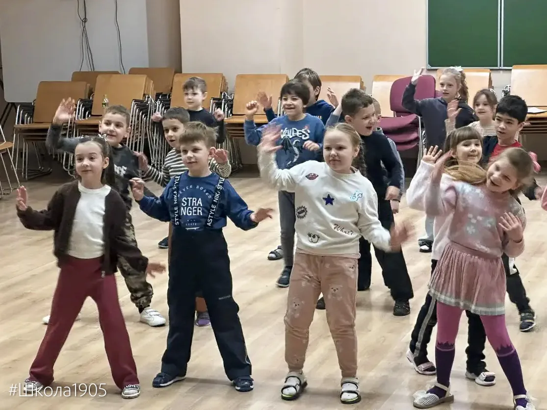 🏫 Знакомство со школой  Во время каникул мы по традиции пригласили в школу наших будущих первоклассн