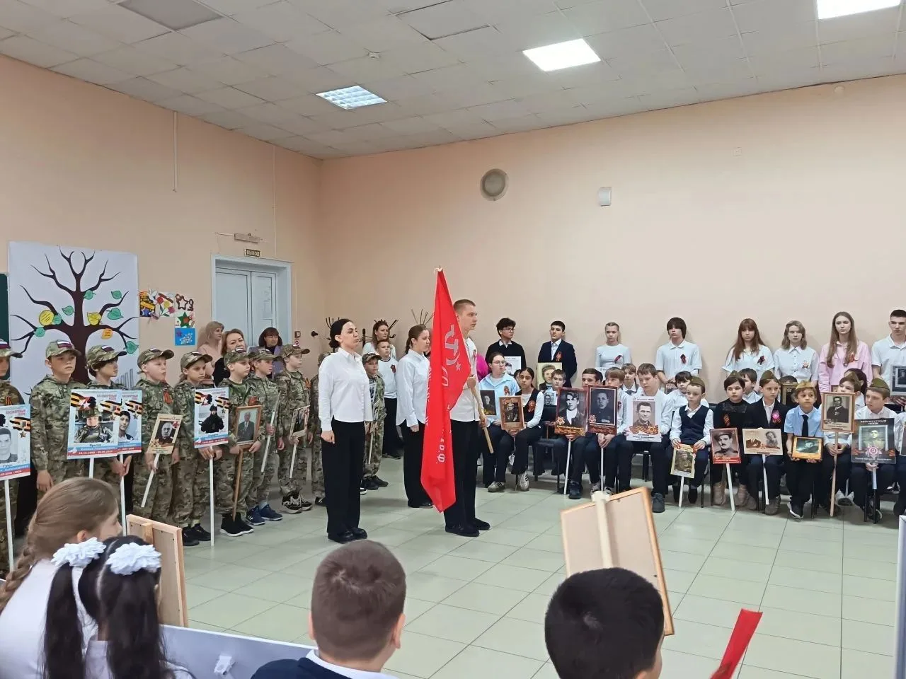 Акция «Бессмертный полк»   Для каждого из нас День Победы — главный праздник страны, а «Бессмертный 