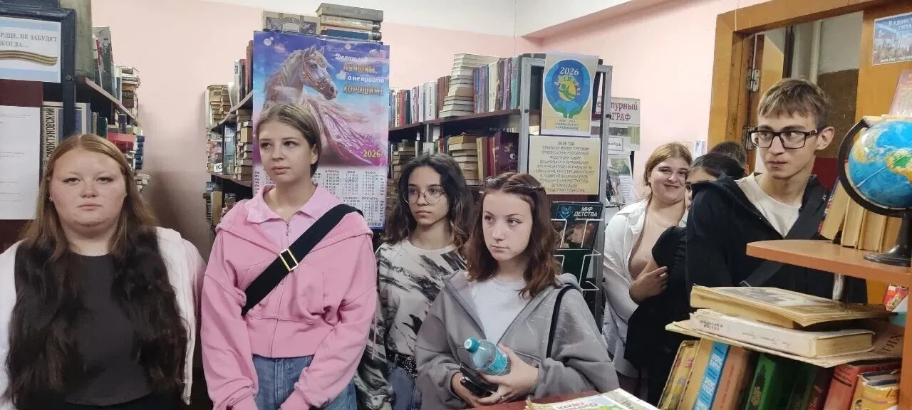 Первокурсники Новоаннинского сельскохозяйственного колледжа начали учебный год с посеще...