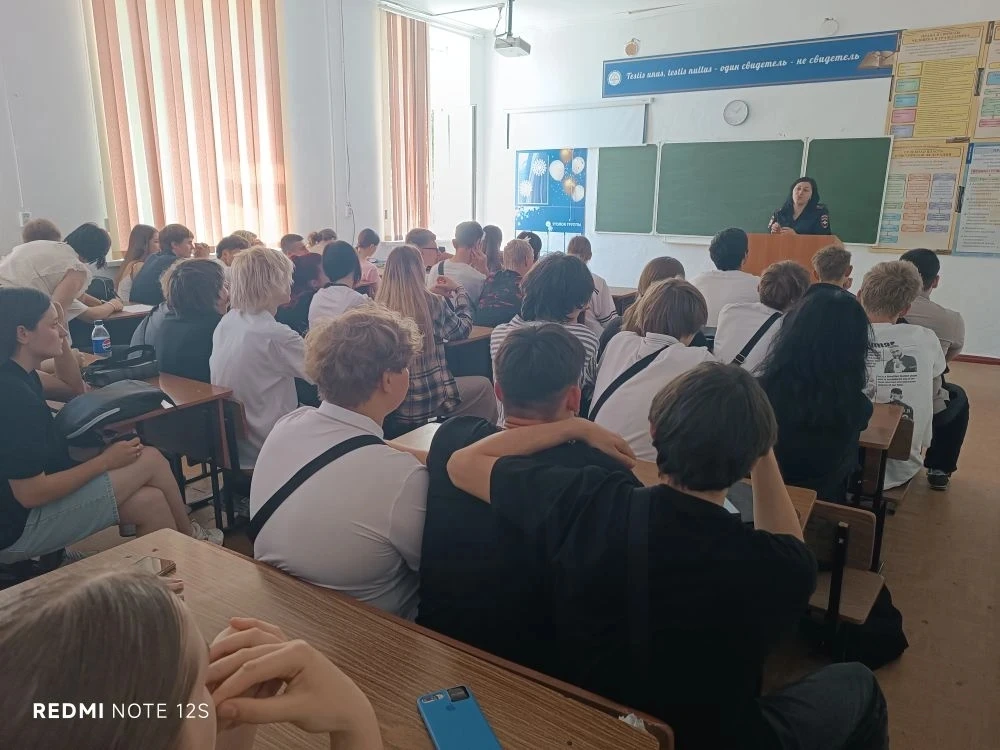 В рамках профилактики наркомании, алкоголизма и табакокурения среди молодёжи, специалистами центра б