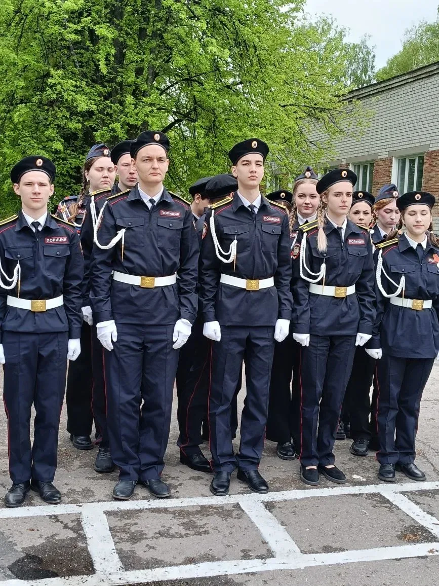 13 мая прошли весенние военно-спортивные игры кадетских классов и военно-патриотических...