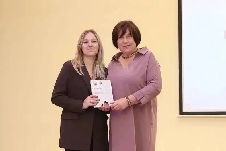 🏆 Учитель математики из Раменского Варвара Юдина стала победителем областного конкурса «ИИ в школе: