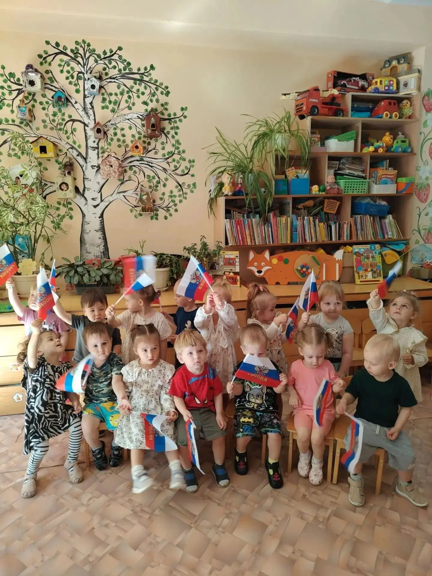 Сегодня в нашей младшей группе (воспитатель Галкина И.В.) прошло особенное и очень ярко...