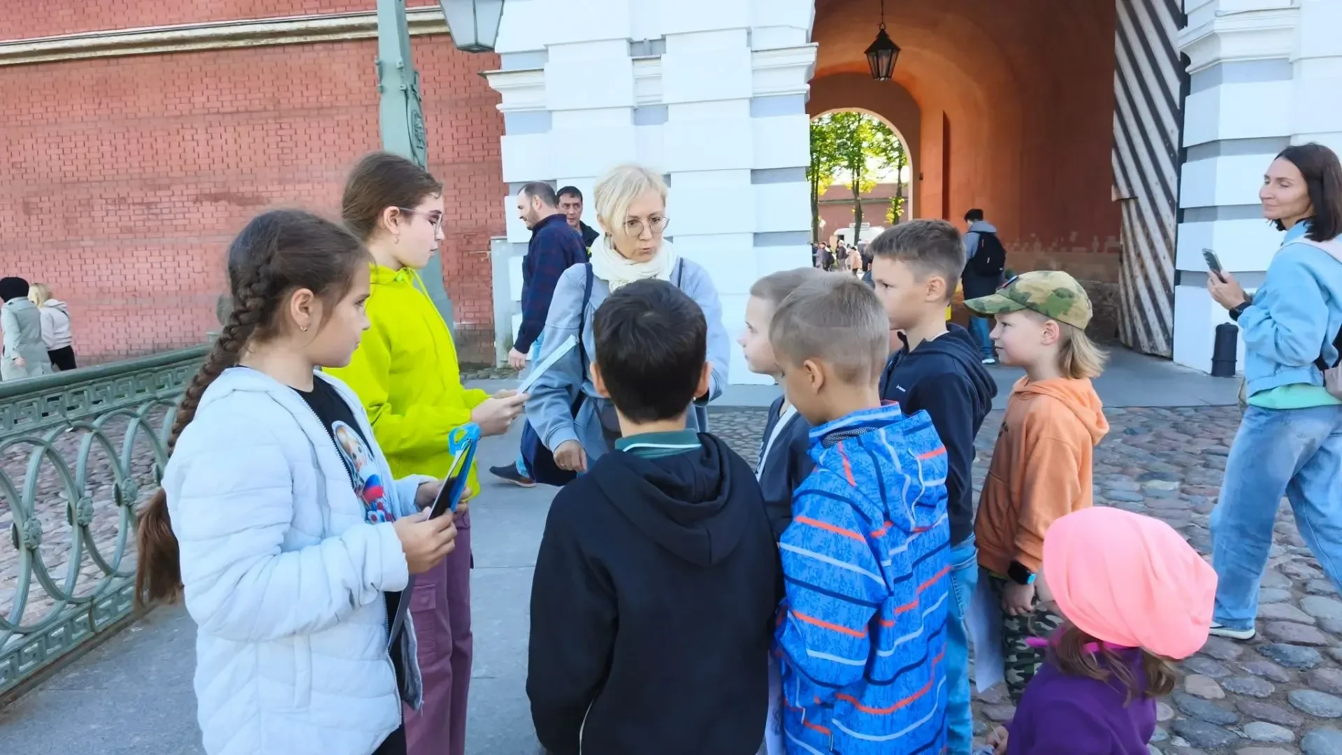 🌟ВЫХОДНЫЕ С ПОЛЬЗОЙ🌟 Представители "Школы юных экскурсоводов": Нуриева Роксана, Иркин...