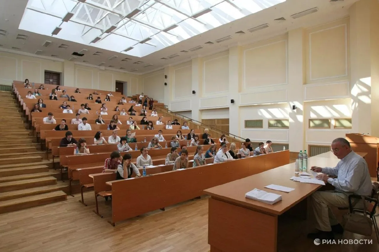В РФ учредили премии для студентов и аспирантов в 30 и 50 тысяч рублей.