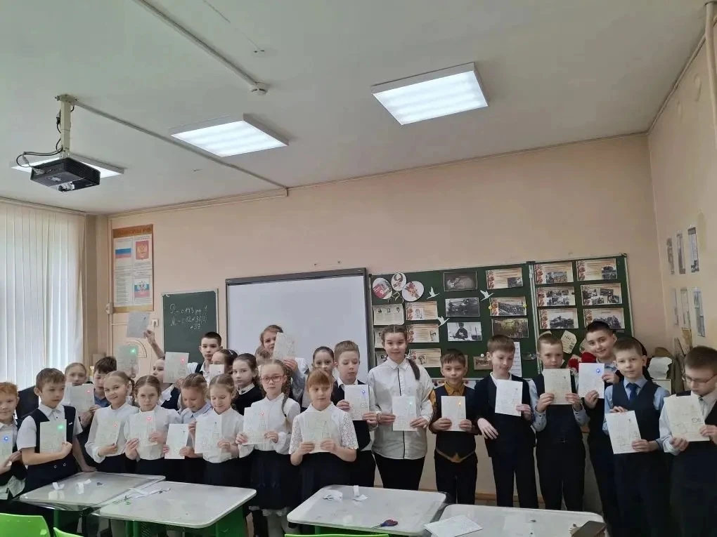 В преддверии 9 Мая: делимся теплом со старшим поколением.   3б класс — активный участник всех волонт