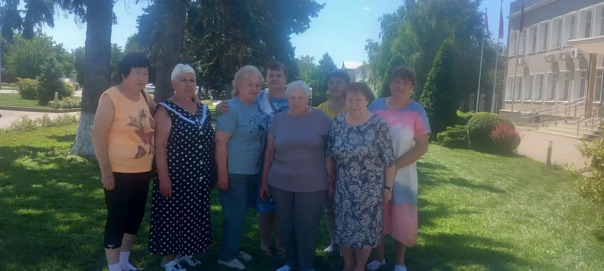 🌺«Моя семья — страны моей частица»: в клубе для граждан старшего возраста «Горница» пр...