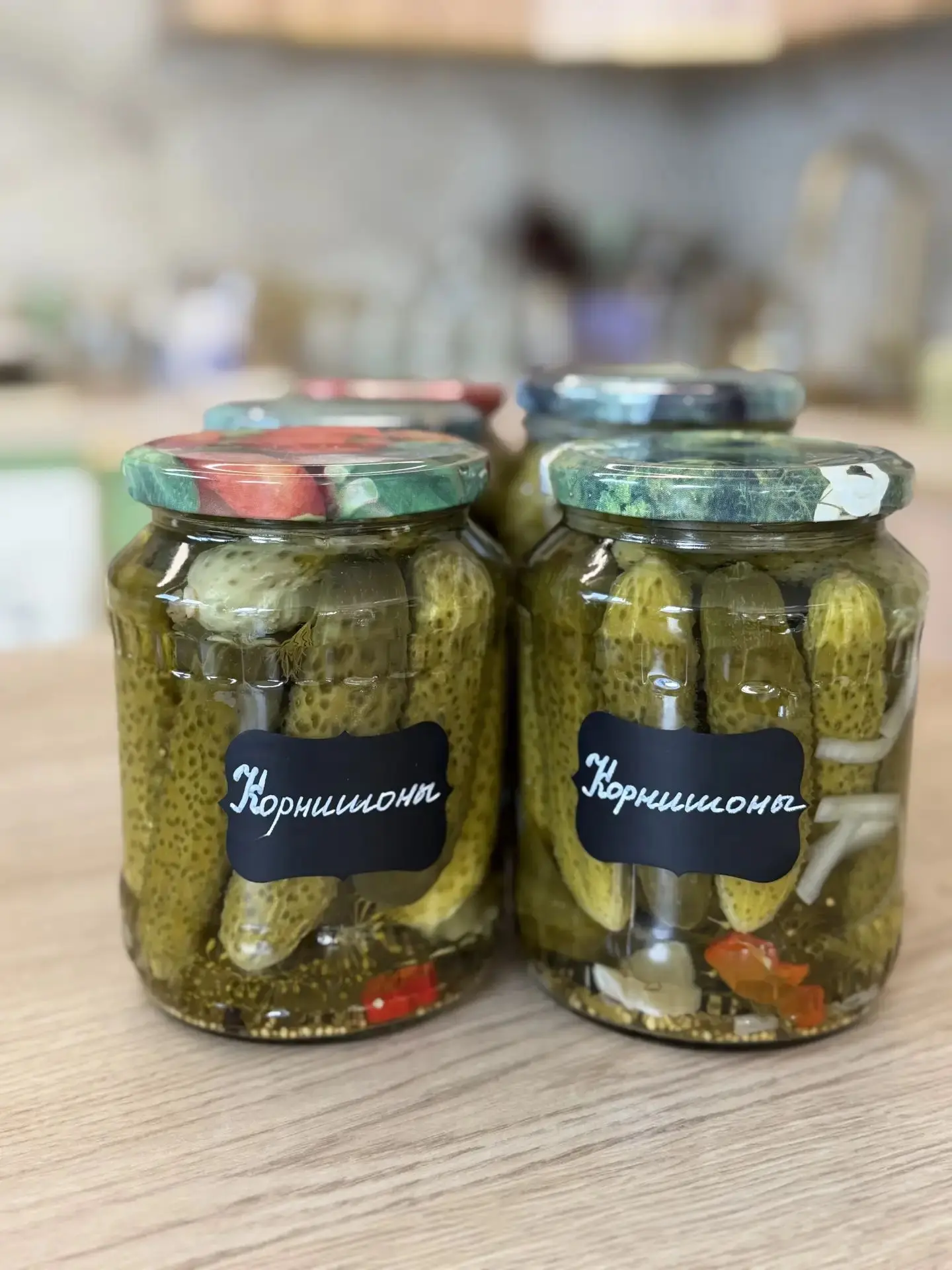 Огурцы Корнишоны🥒 «БОНДЮЭЛЬ» 

Я люблю класть сахар и соль на литр воды.

Этот рецепт на банку прим