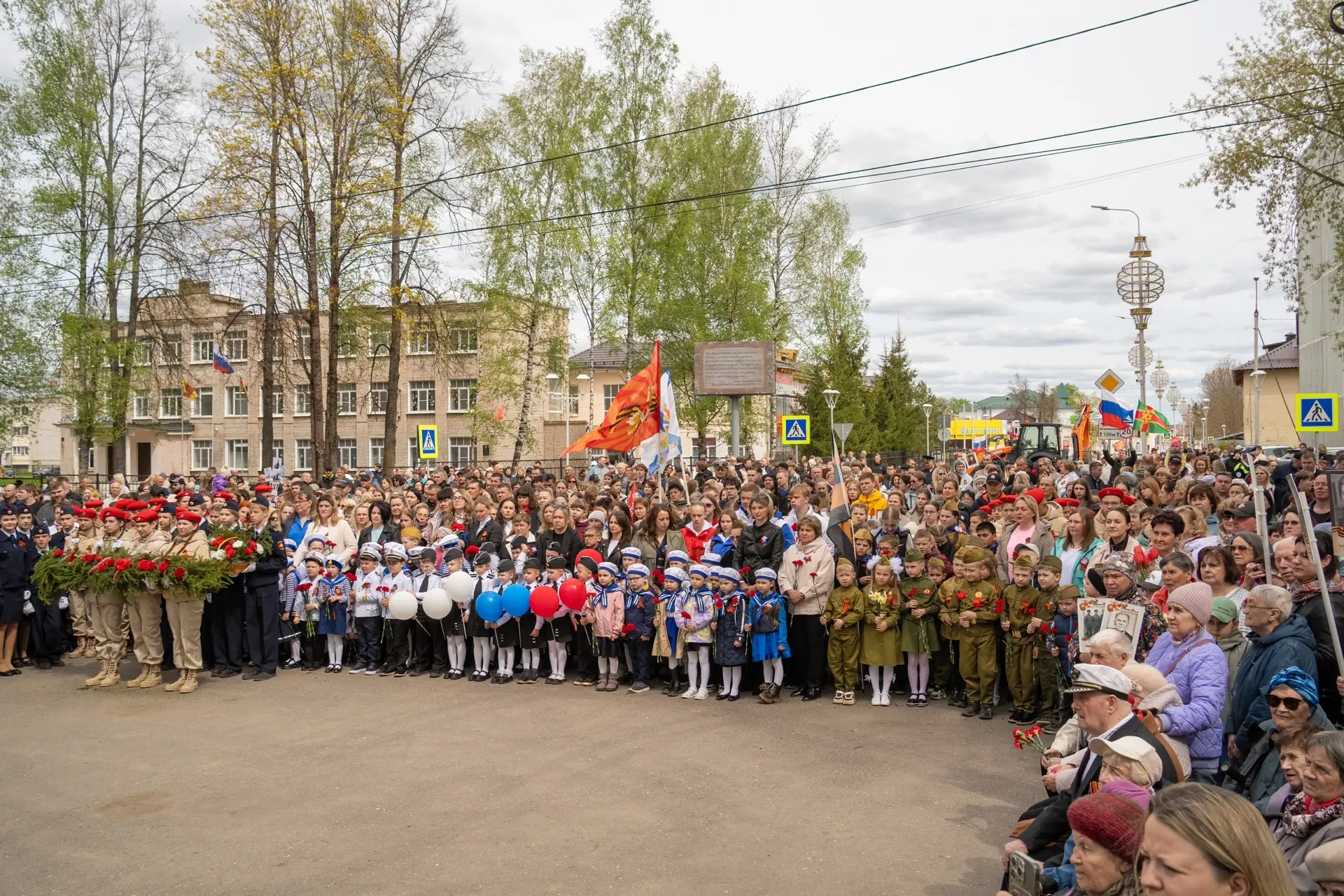 Воспитанники Юбилейного вместе с родителями приняли участие в праздничных мероприятиях ...