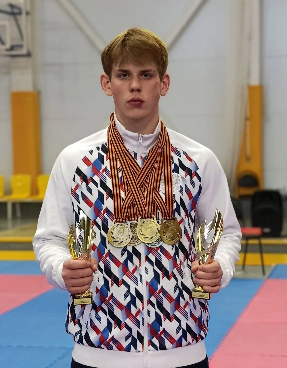 Макогон Иван,11Б и Васько Ярослава,11а, стали чемпионами соревнований по Сётокан в Первенстве Южного