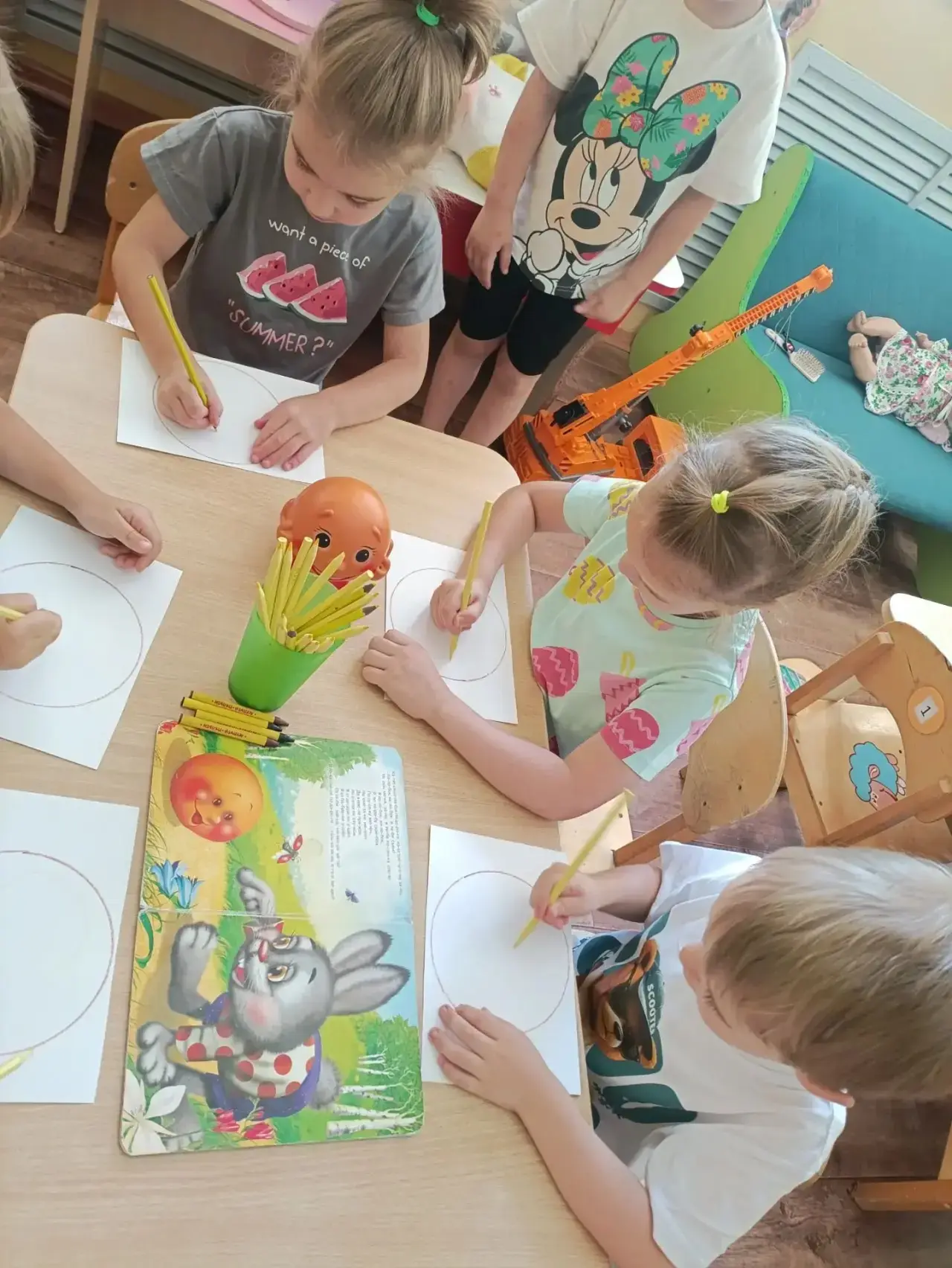 В гостях у сказки: наш «День русских народных сказок»! ✨

Когда Светлана Ивановна спросила у ребят, 