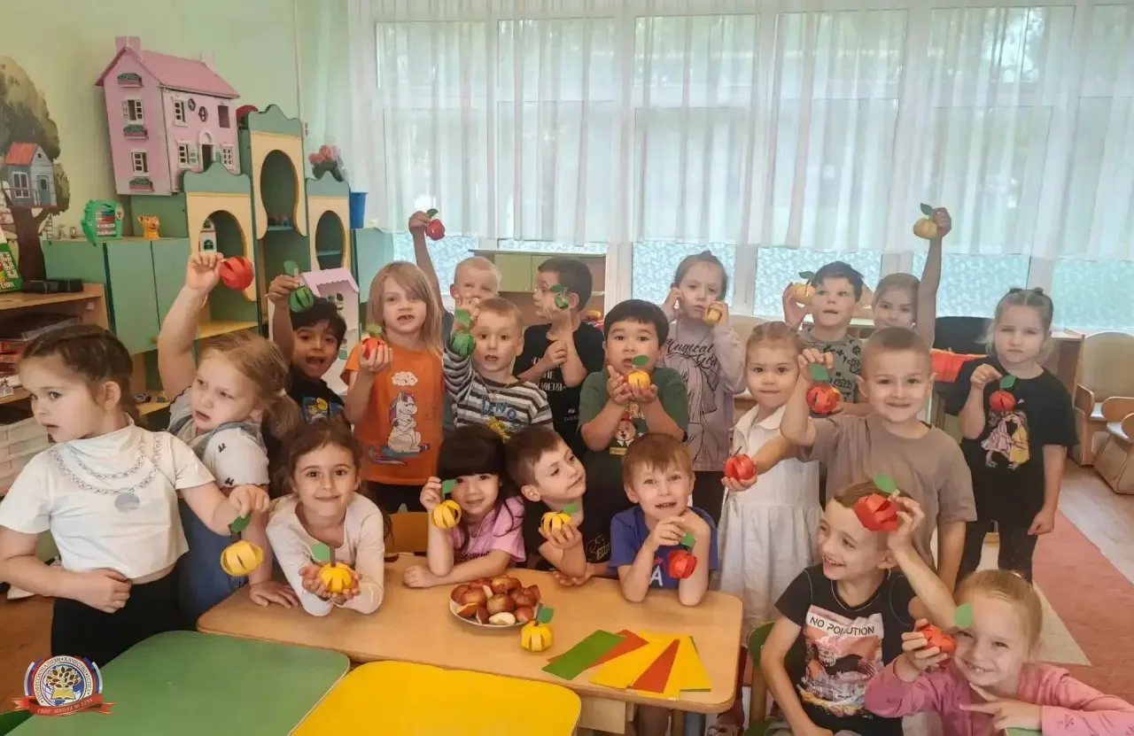 Яблочный Спас в дошкольных группах: вкусно, полезно и творчески!