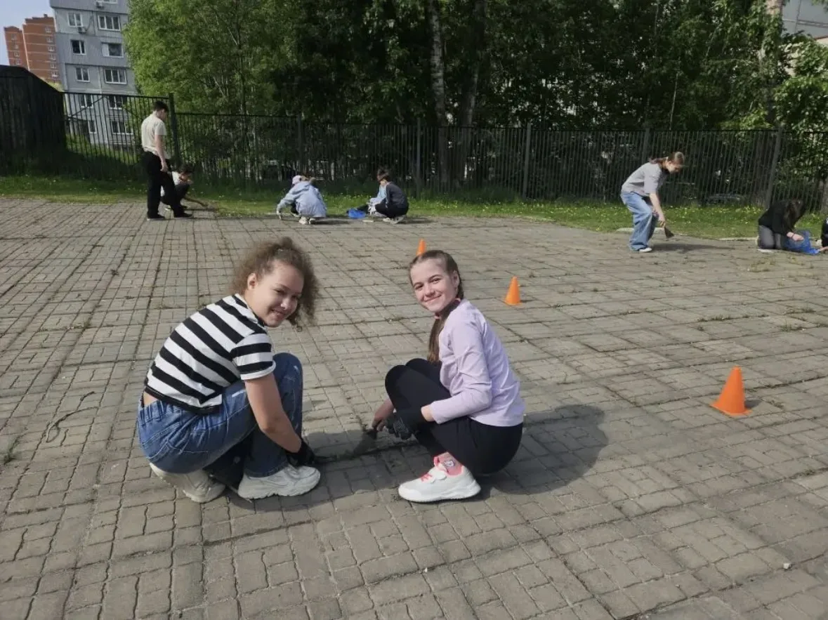 🌿🛠️ Практика в школе: «Зелёный патруль» и «Ремонтная бригада» в деле! 🛠️🌿