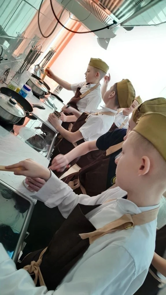 📣📣📣В рамках общешкольного мероприятия «Всегда есть место для подвига» ученики 5-х классов на уроках 