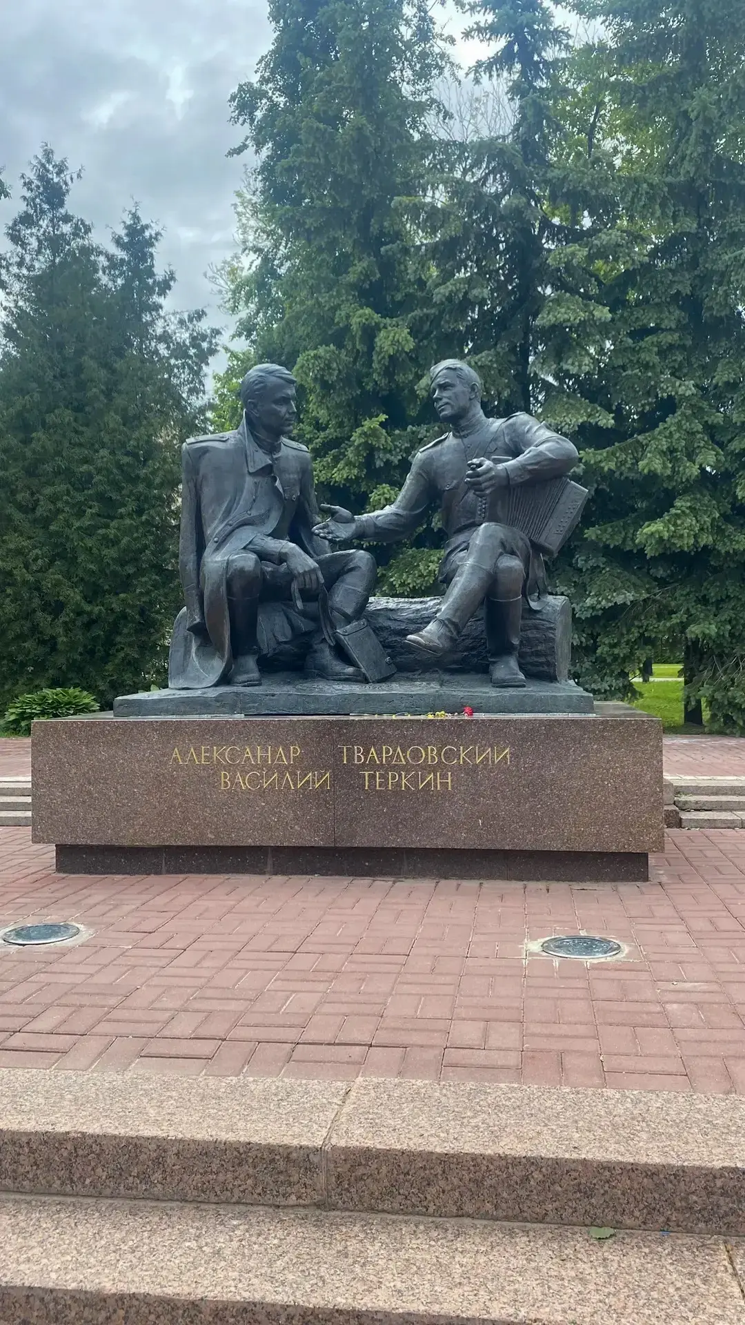 Спортсмены сборной успели насладиться прогулкой по историческому центру Смоленска