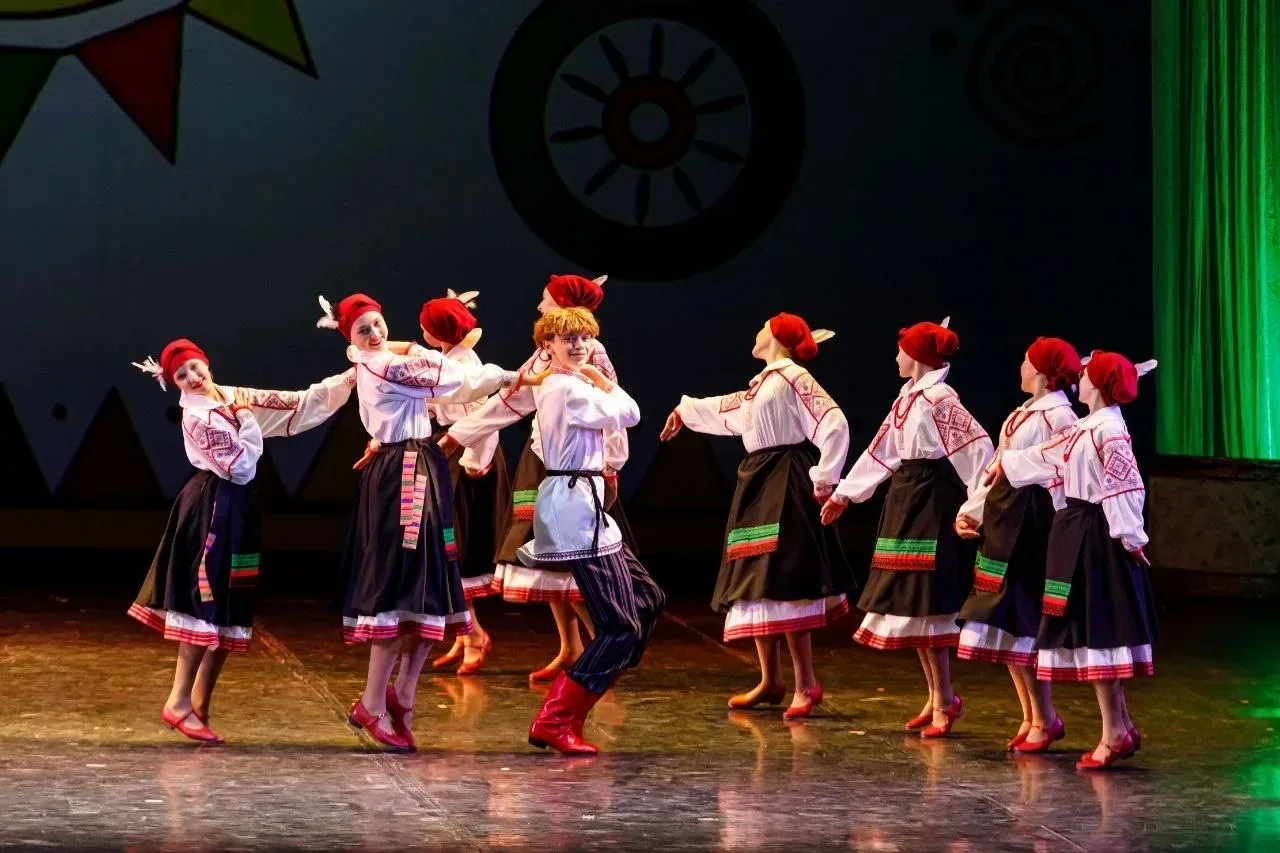 🕺💃16-18 мая учащиеся нашей гимназии приняли участие в международном грунтовом конкурсе по народному 