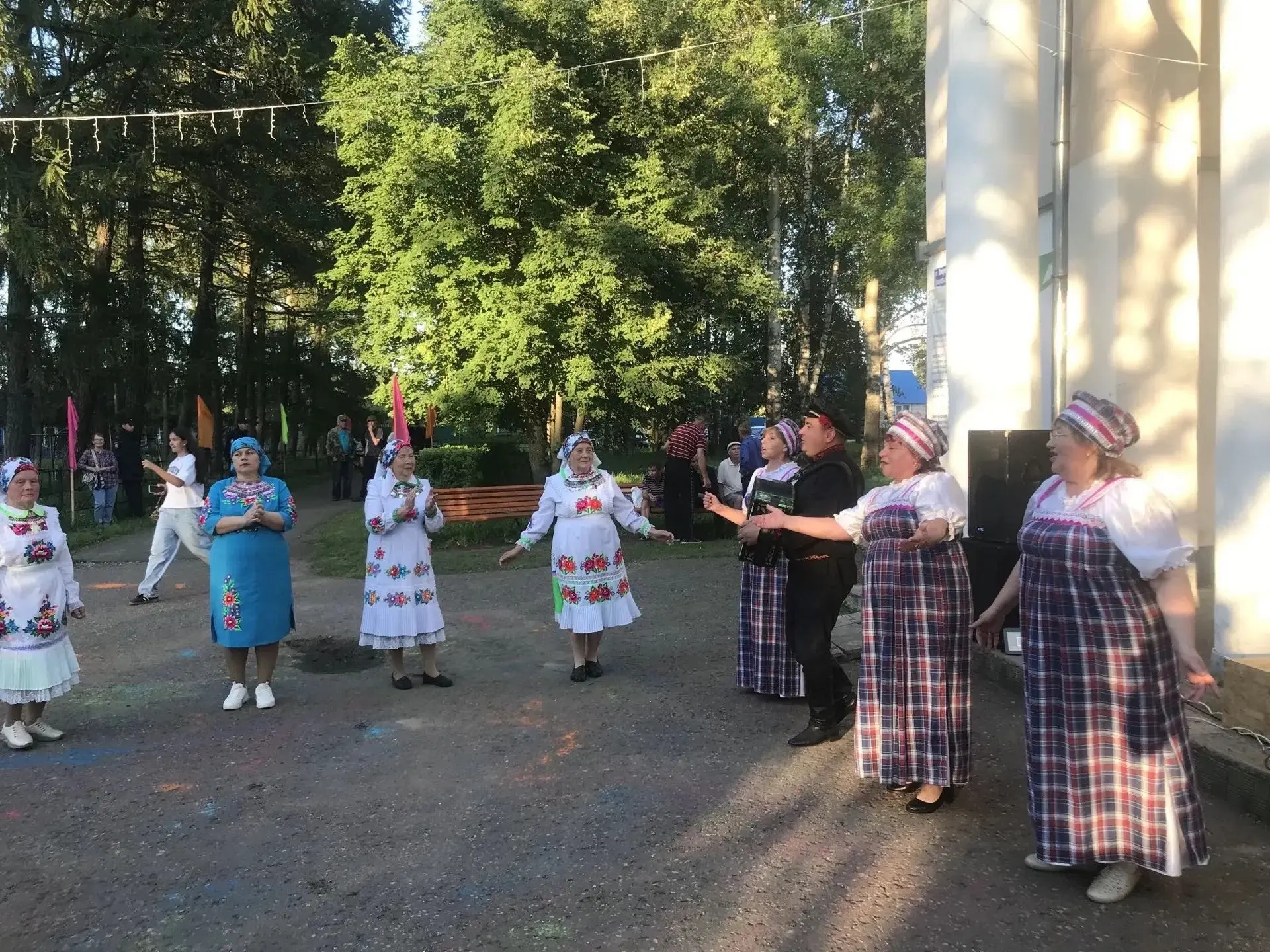 И мы вновь за границей Кировской области.. 
Приняли участие в празднике
"Земля родная- гордость поко