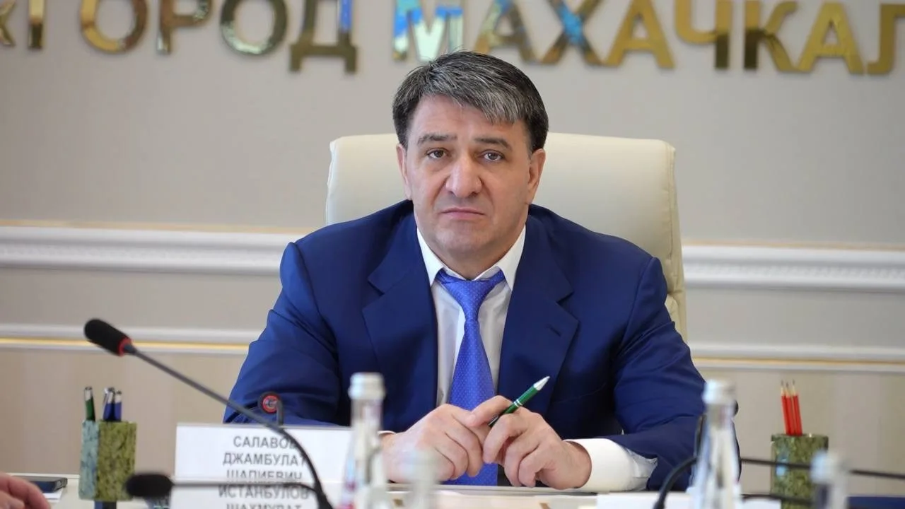 Глава города Махачкалы Джамбулат Салавов принял участие в заседании Правительства Респу...