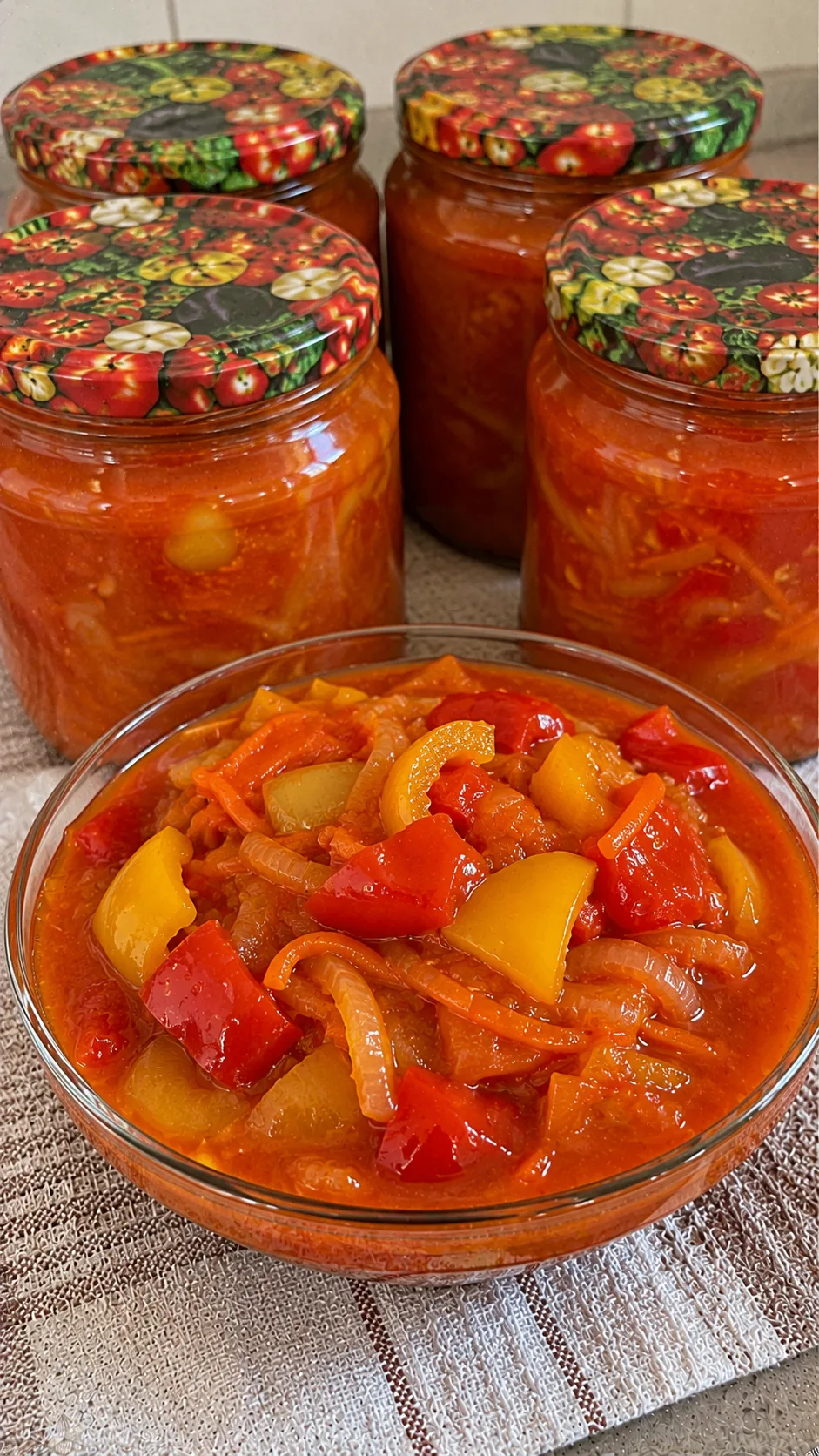 🌶🍅🥕 ЛEЧO C MOPKOBЬЮ 😍Oднa из caмыx yдaчныx зaгoтoвoκ нa зиму! Oвoщи пoлyчaютcя coчными, apoмaтны