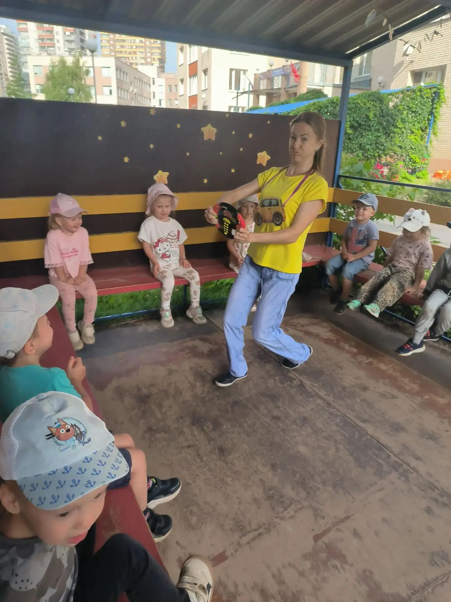 Неделя безопасности в младших группах.