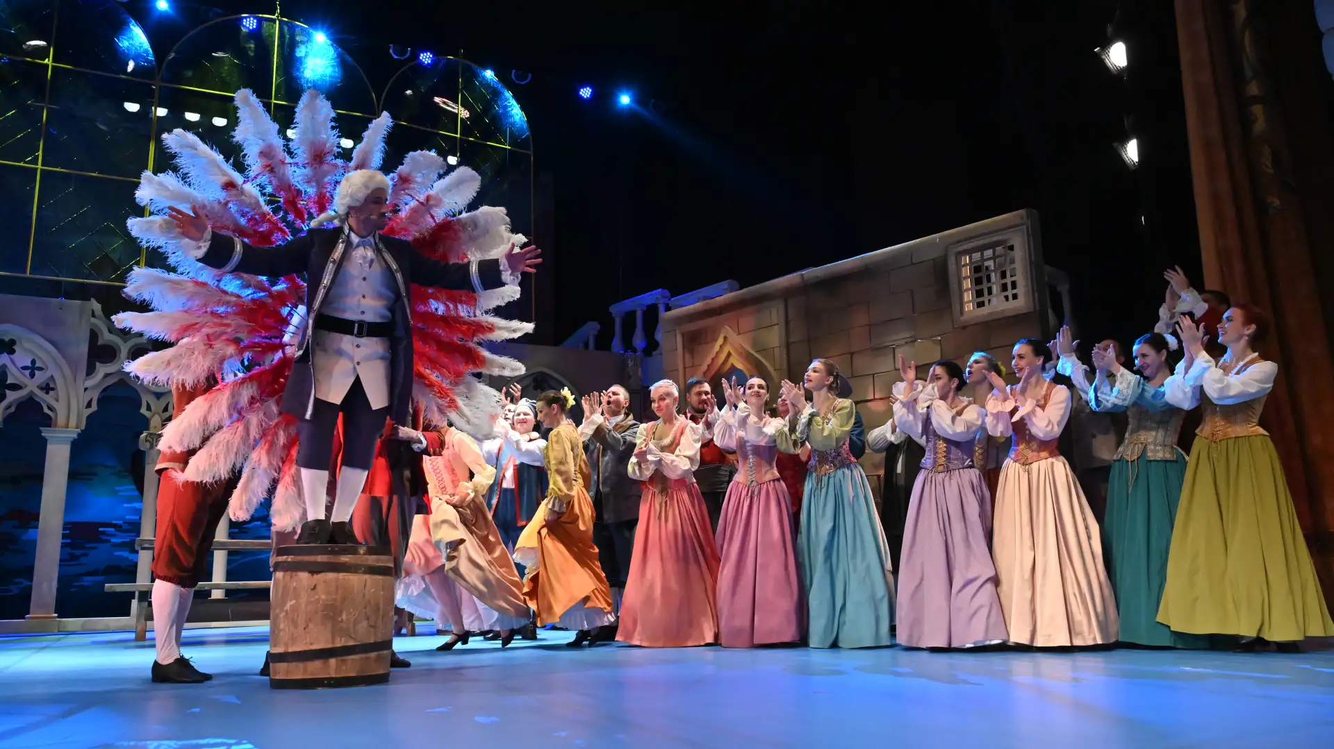 🎭Дорогие друзья! Мы особенно тщательно подбираем репертуар, чтобы в юбилейном сезоне п...
