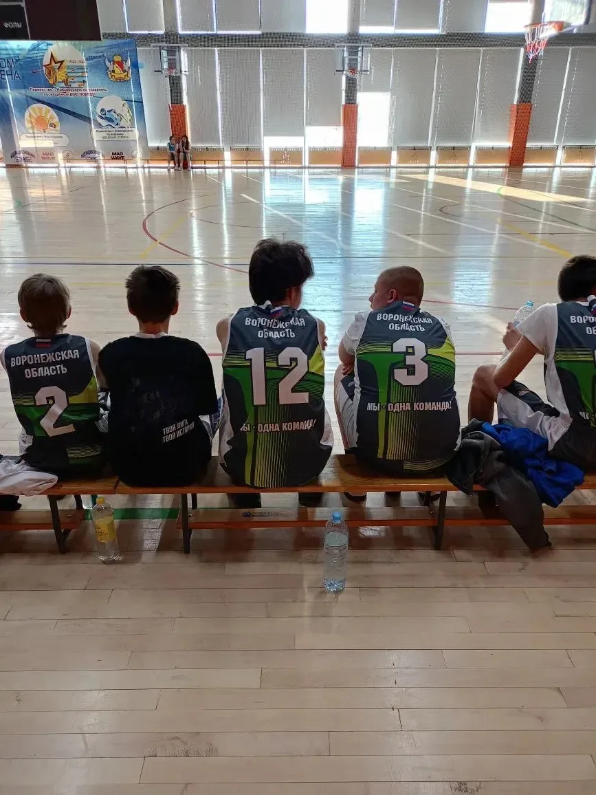 Не нарушая традиции, мы снова в игре 🏀  Вчера в Нововоронеже в СК Атом-Арена прошли игры зонального 