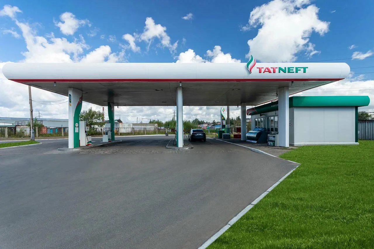 На АЗС «Татнефти» в Поморье ограничили продажу топлива

На автозаправках «Татнефть» в Архангельской 