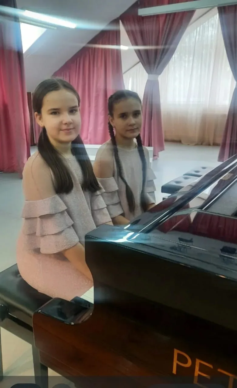 🎹 Поздравляем с успехом на Международном конкурсе фортепианных ансамблей «Силуэты»!

16-17 мая 2026