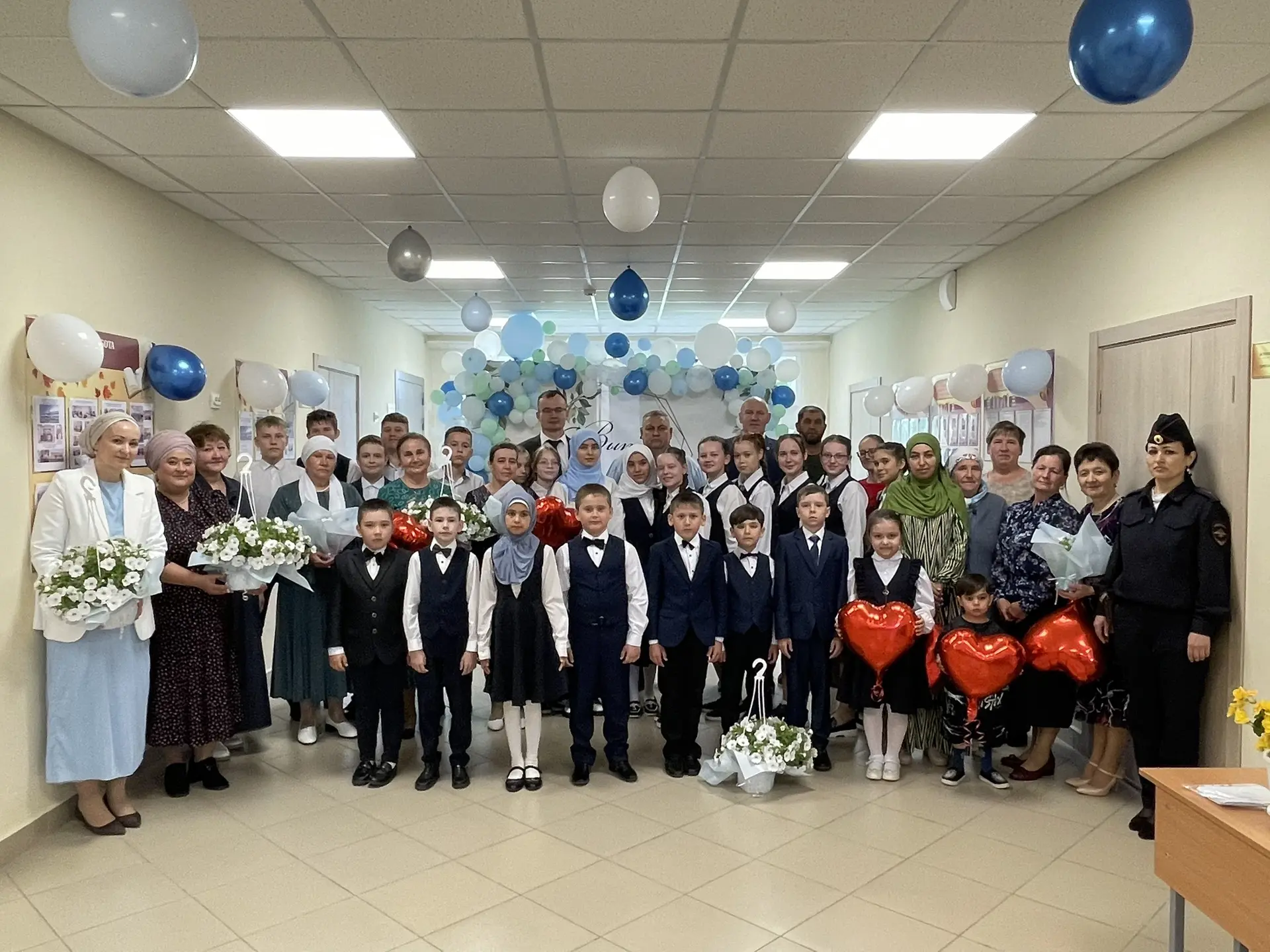 26 май көнне Кече Кибәхуҗа төп мәктәбендә "Соңгы кыңгырау" бәйрәме үтте. 9 сыйныфны тәм...