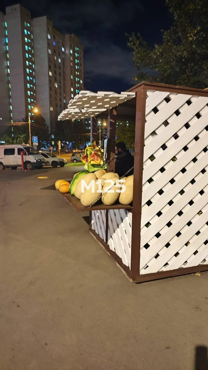 🍉 Бахчевые развалы будут работать весь сентябрь, так что, надо успевать запастись вита...