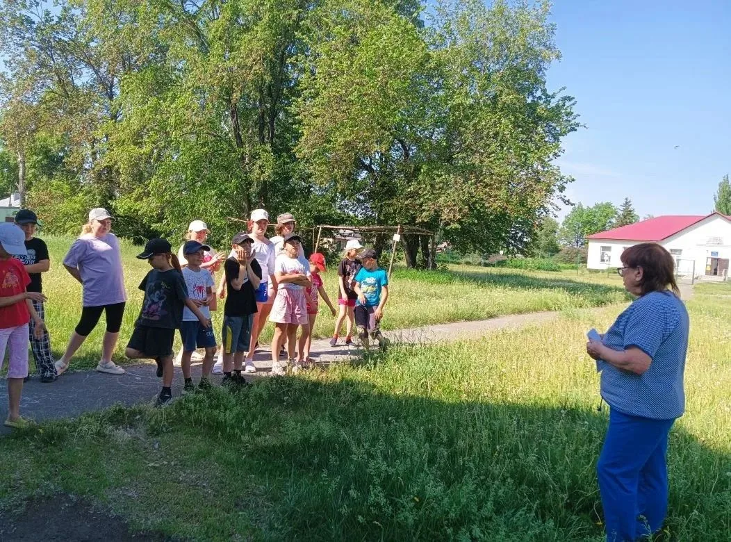 Сегодняшний день в летнем пришкольном лагере «Непоседы»»
прошел под девизом «Разноцветный день». Реб