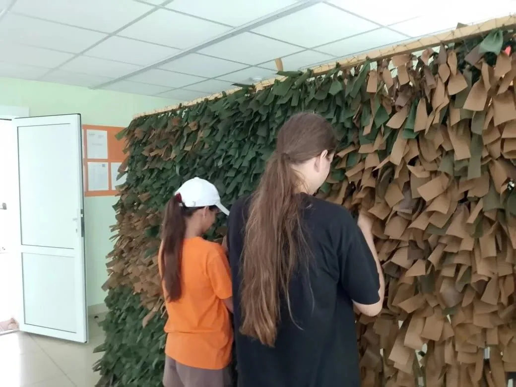 В школе продолжается летняя трудовая практика обучающихся.