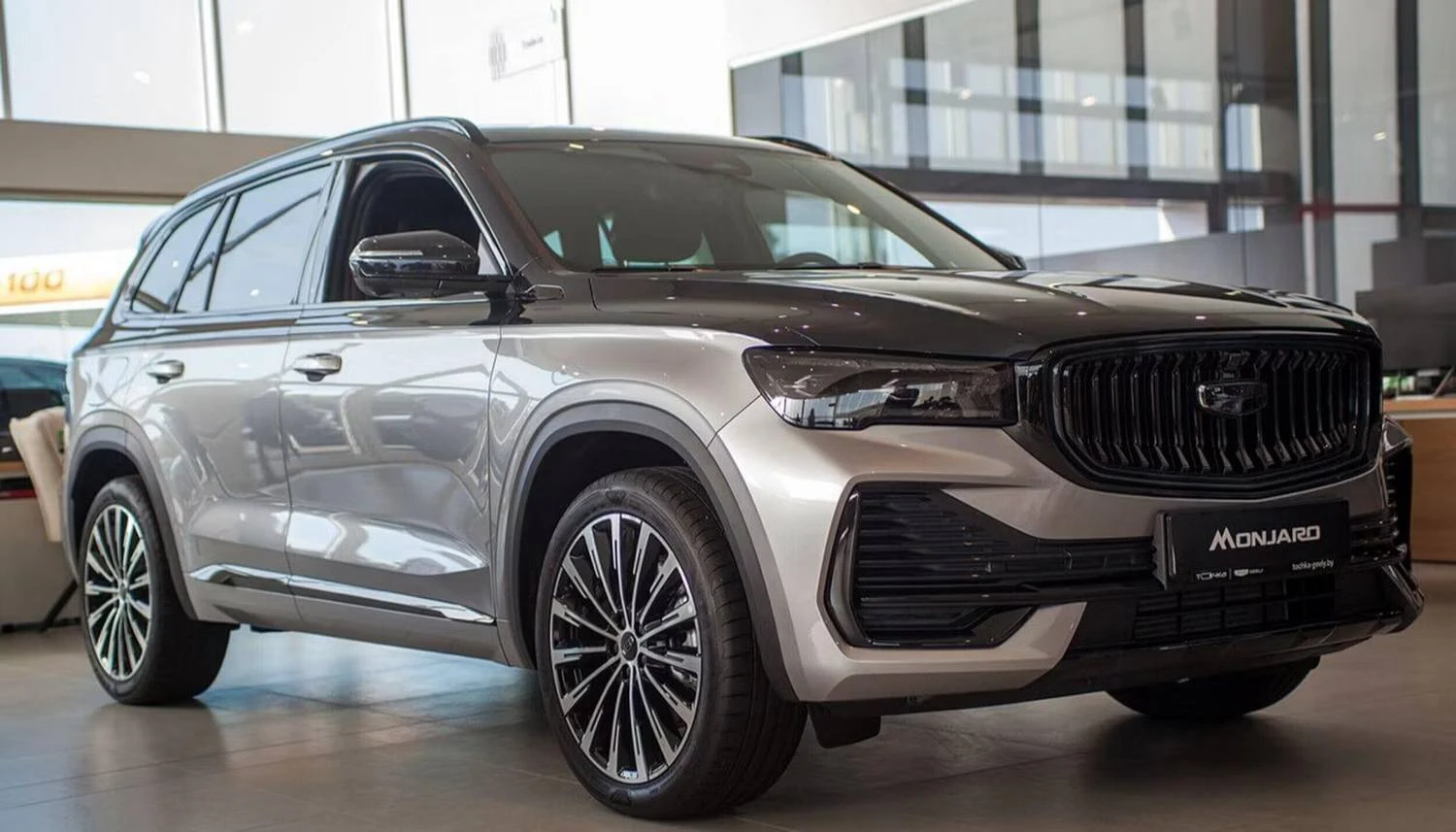 Geely Monjaro превратили в белорусский Maybach