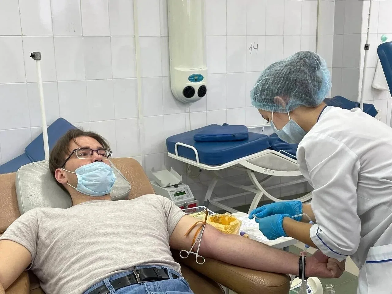 ⭐ Доноры крови, плазмы, костного мозга могут претендовать на Нагрудный знак «Добровольцы России»
Док