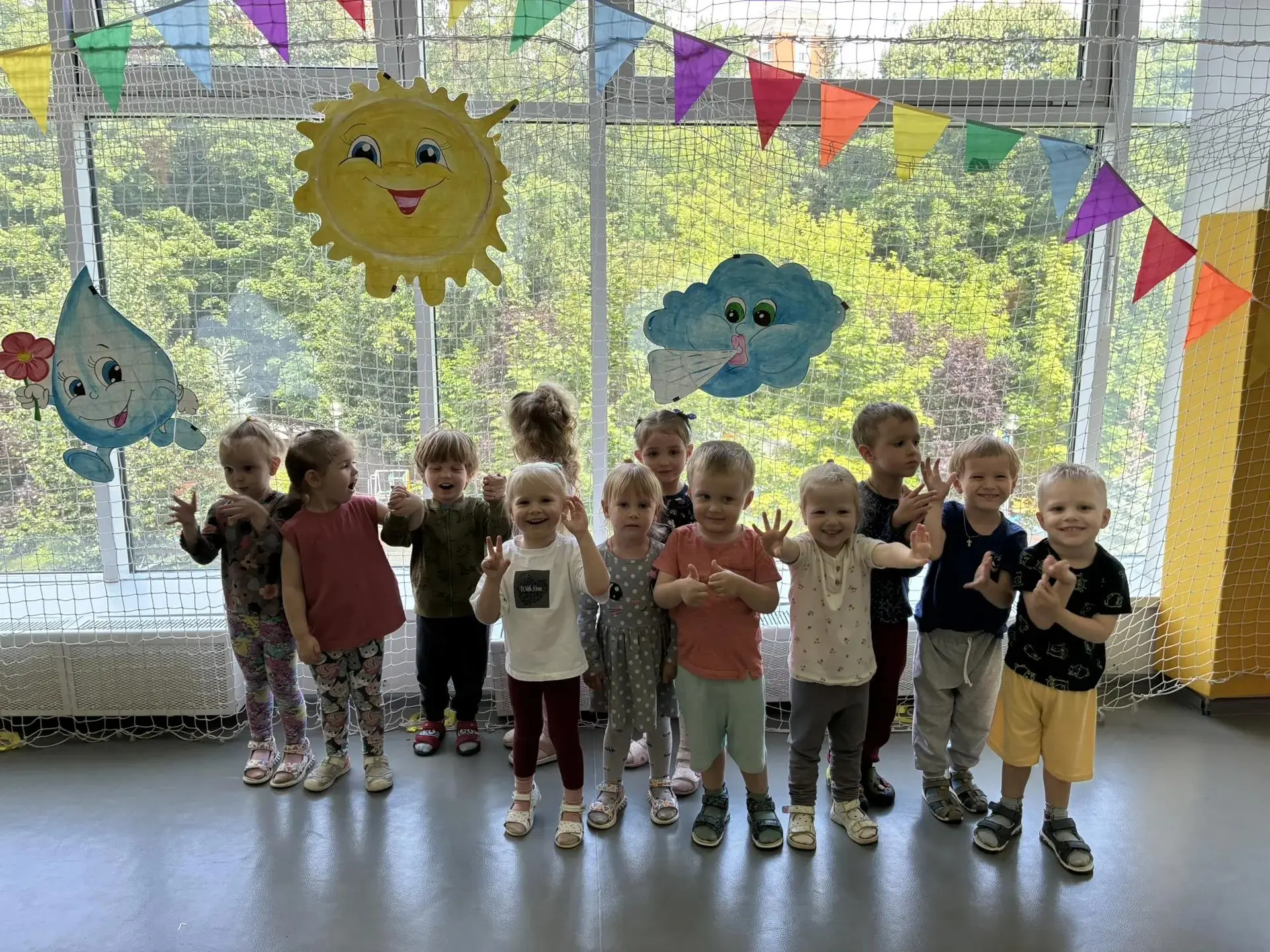 🌦️ Пока школьники наслаждаются каникулами, мы с нетерпением ждем наших дошколят

Уже завтра двери д
