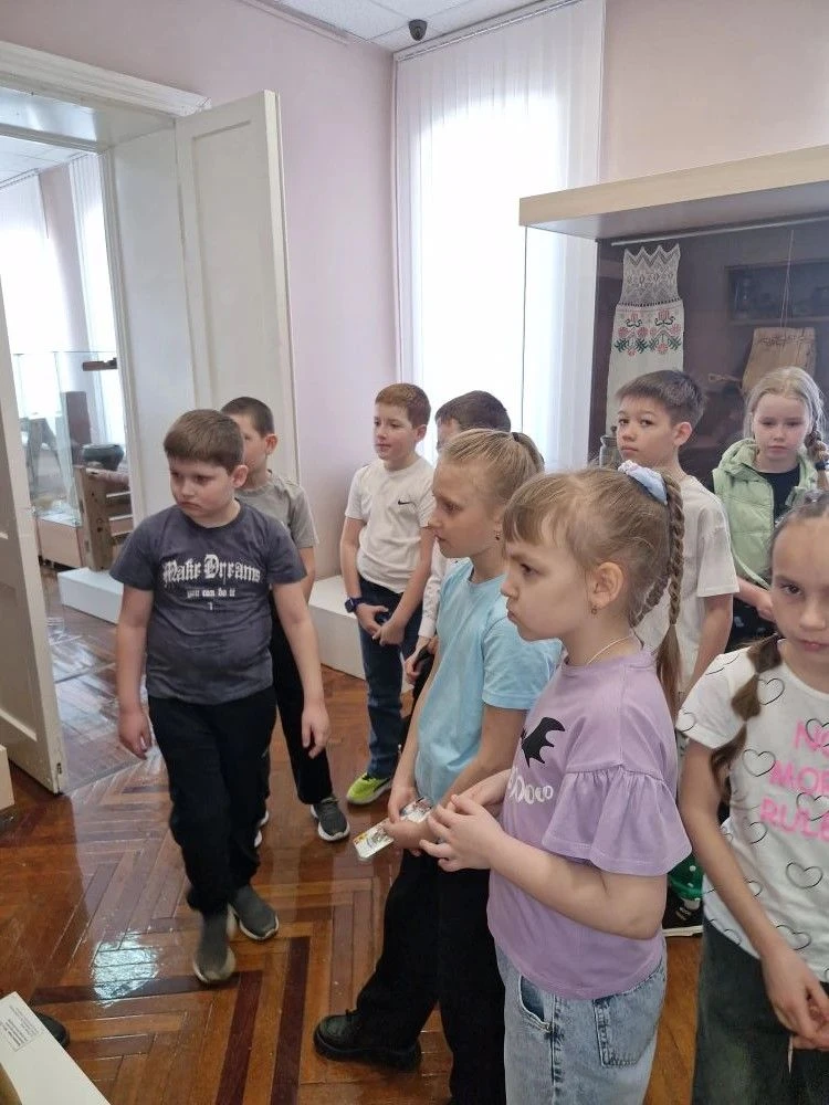 В гостях у мордовских традиций: экскурсия в музей национальной культуры. Ученики 2 класса Б (классны