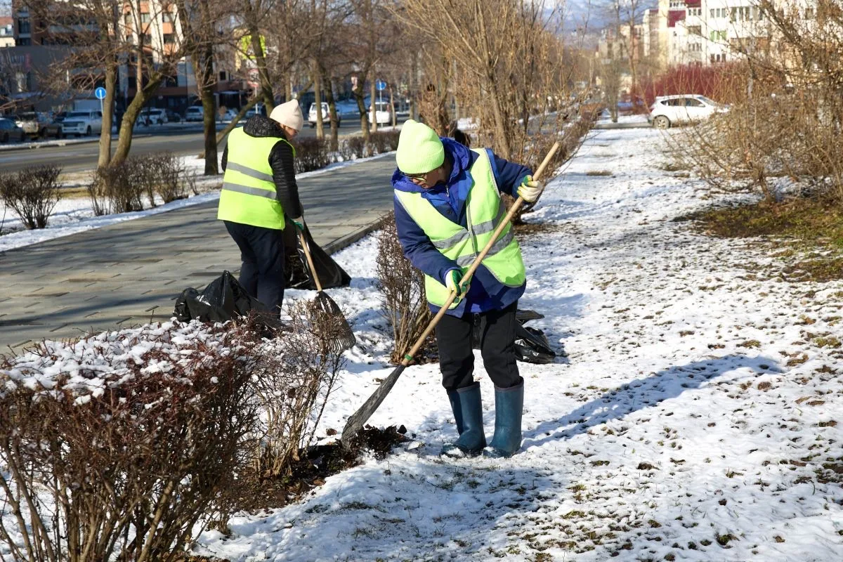 Весенней уборке общественных пространств – быть 🌱  В рамках объявленного мэром Сергеем Надсадиным ме