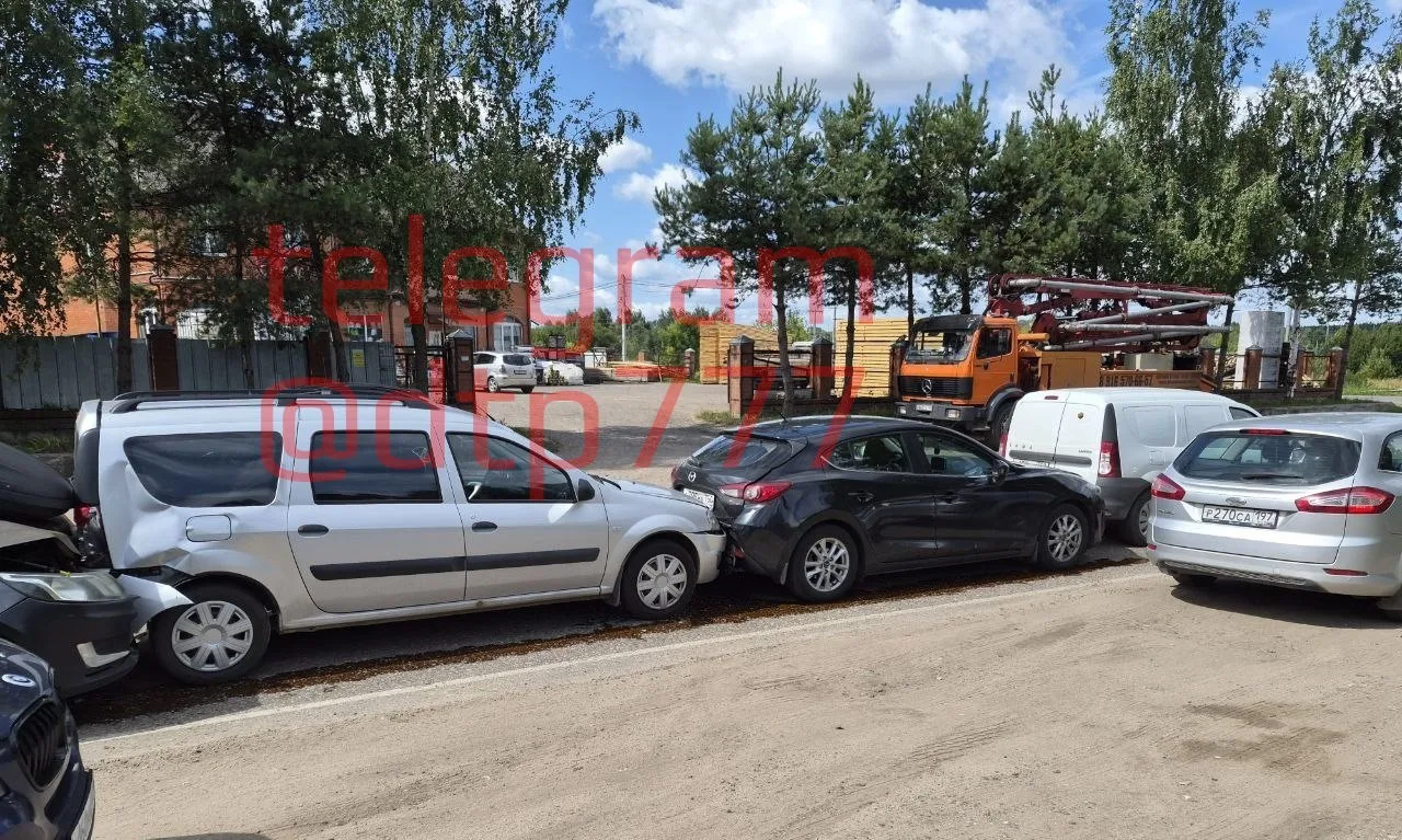 Массовое ДТП, где столкнулись сразу 4 машины произошло вчера в Шахово
