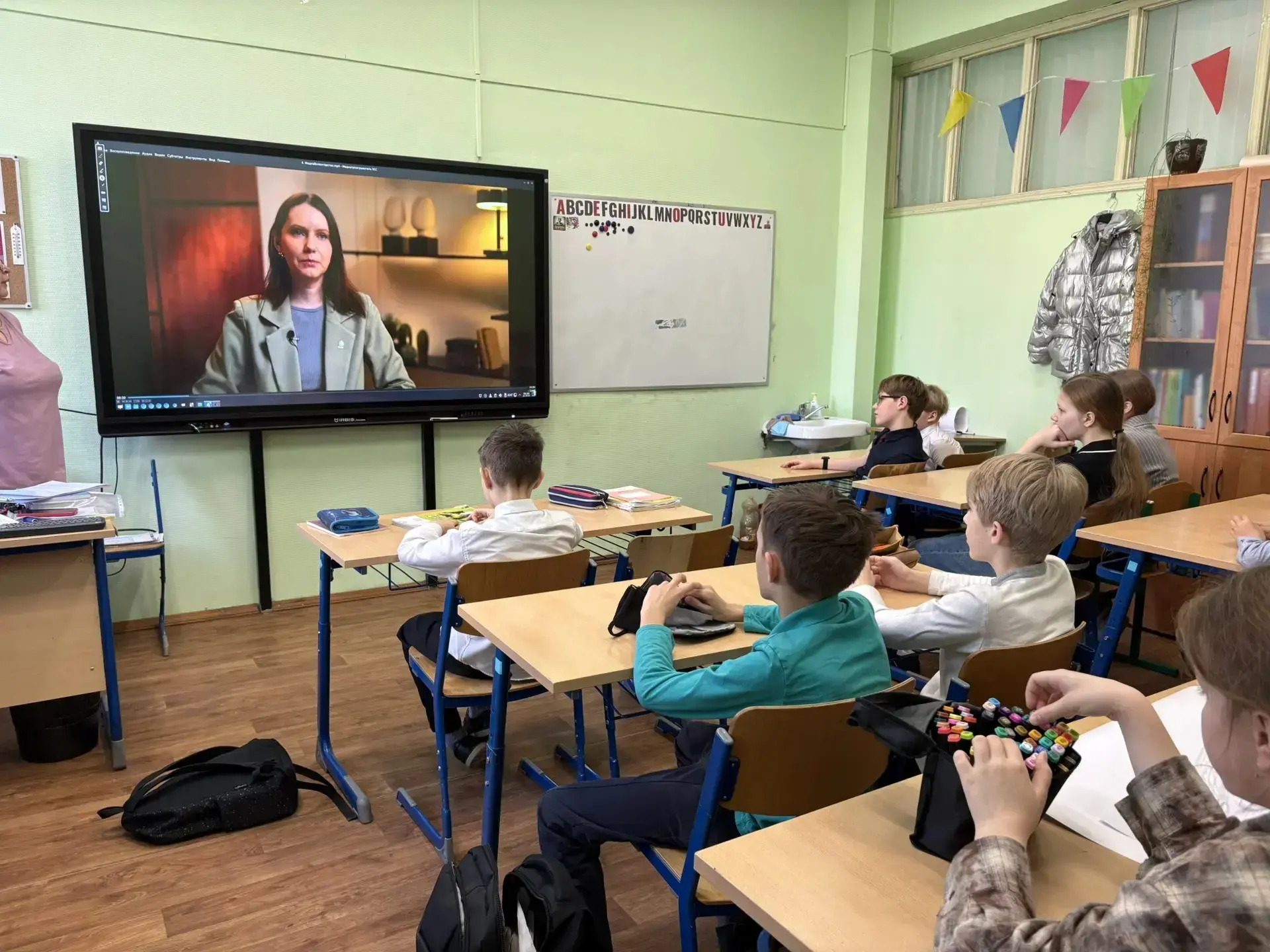 Не всё, что похоже на мусор, можно сортировать, а не каждый пост — просто текст! ♻️📱  🌿 Учащиеся 5 «