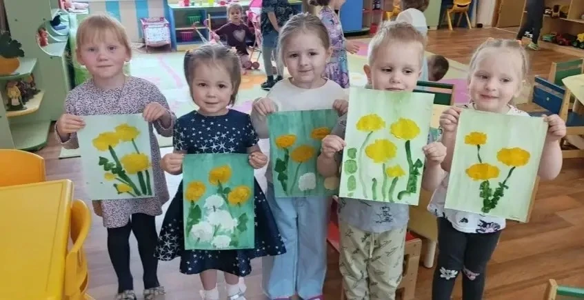 🌼 ДЕНЬ ОДУВАНЧИКОВ  Сегодня в дошкольных группах прошёл настоящий День одуванчиков!  👧 Ребята с удов