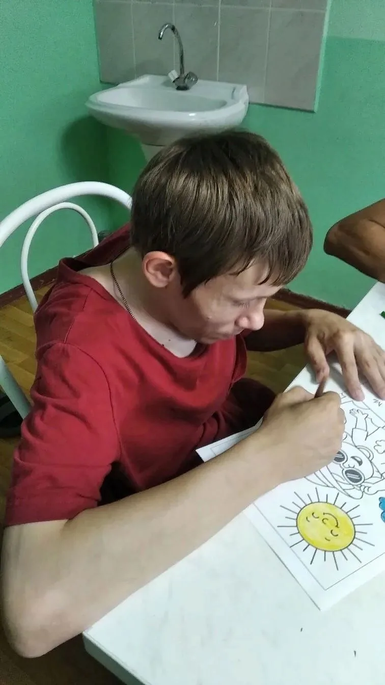Июльское настроение!
Жаркий июль — не повод сидеть без дела! В Орском доме милосердия «Надежда»  каж