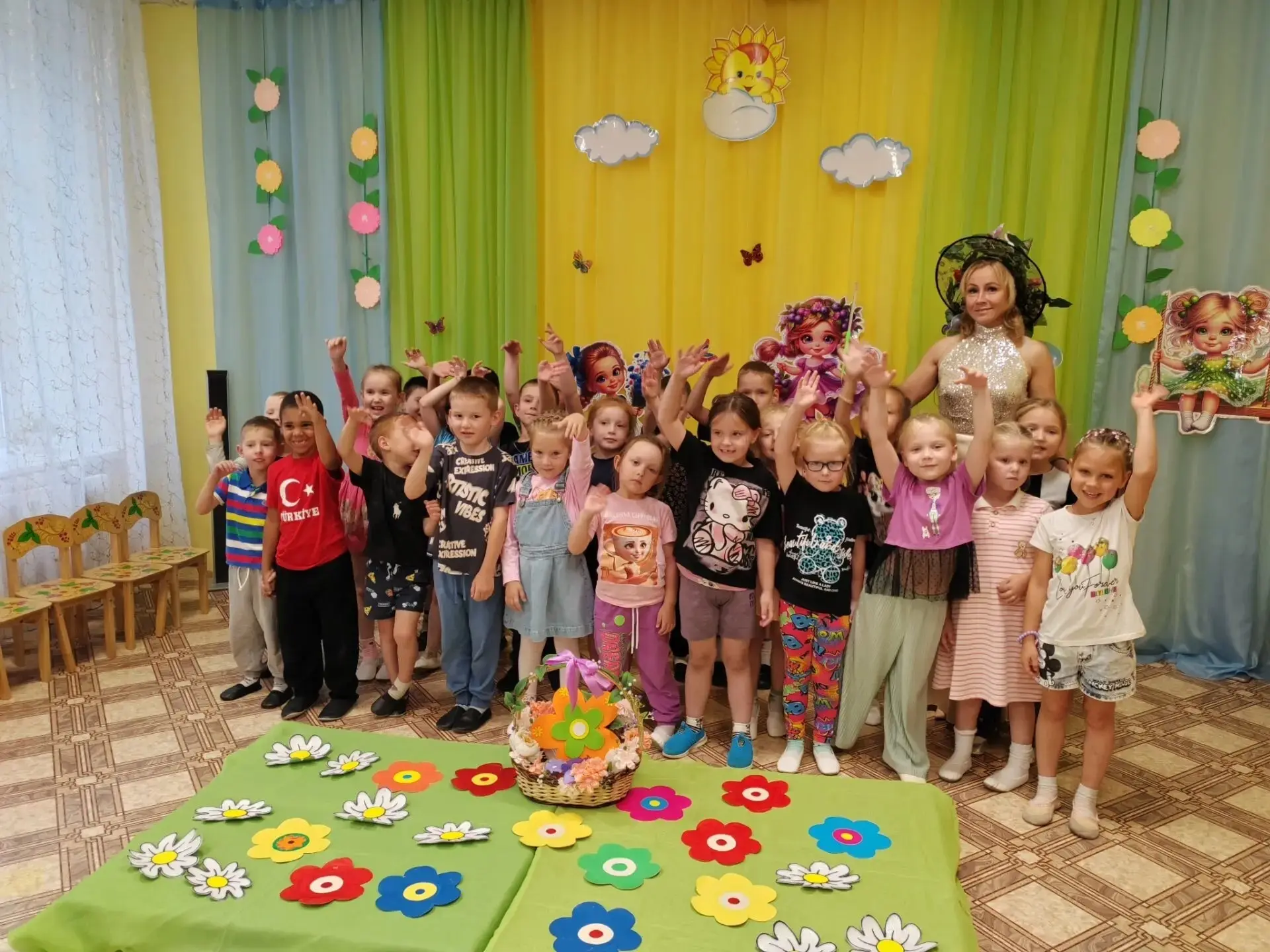 В детском саду для воспитанников старшего возраста прошло яркое и весёлое развлекательн...