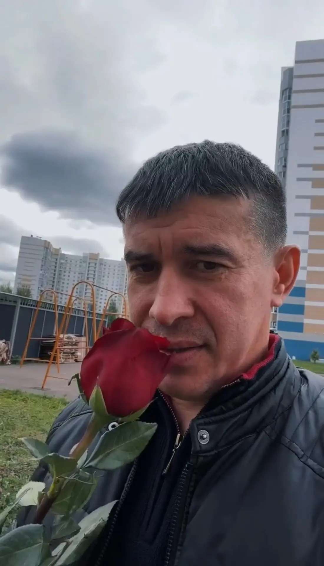 Берите пример, мужики! 🌹