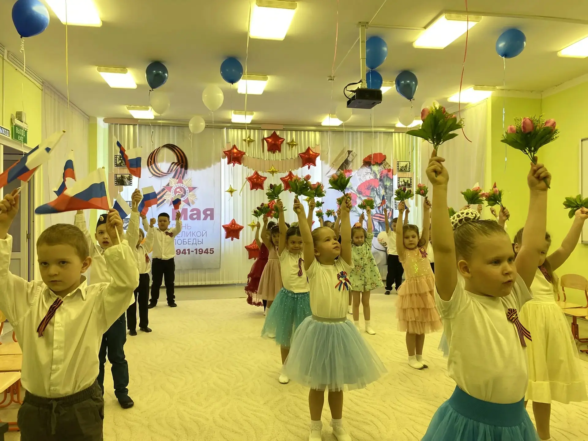 МЫ ПОМНИМ!!! МЫ ГОРДИМСЯ!!!
Победа - то, к чему стремились Все наши предки на войне.
Её они весной д