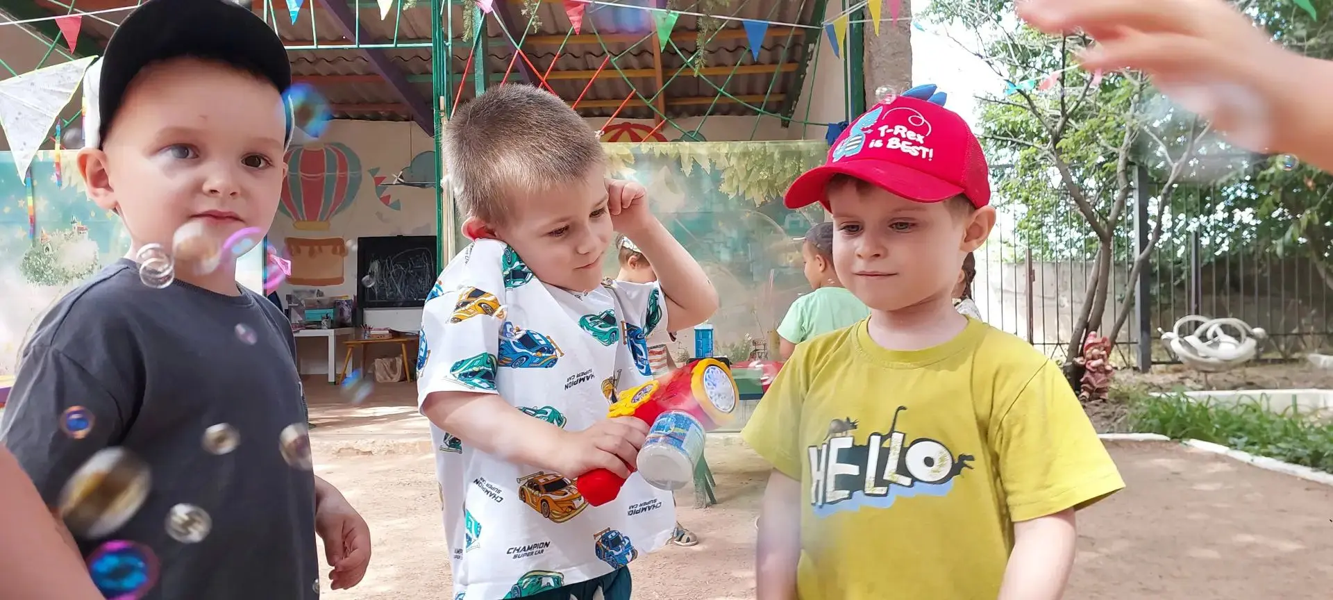 🎈 Пузыри Желаний: Летаем, Играем, Мечтаем! 🎈

Привет, команда веселья и радости нашего детского са