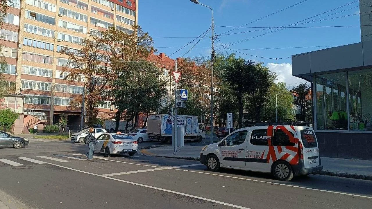 Сегодня включат светофор на Невского — Дадаева! Водители и пешеходы, не расслабляйтесь:...