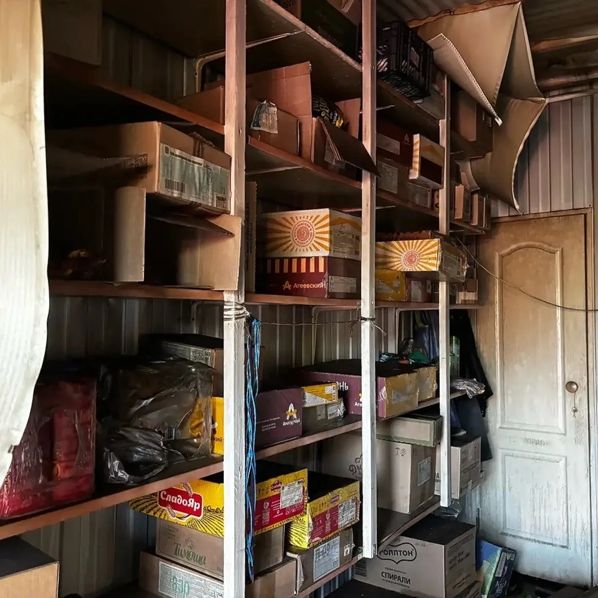 Трагедия в Вохтоге: при ночном пожаре в магазине погиб человек. 

Инцидент произошел на улице Южной,