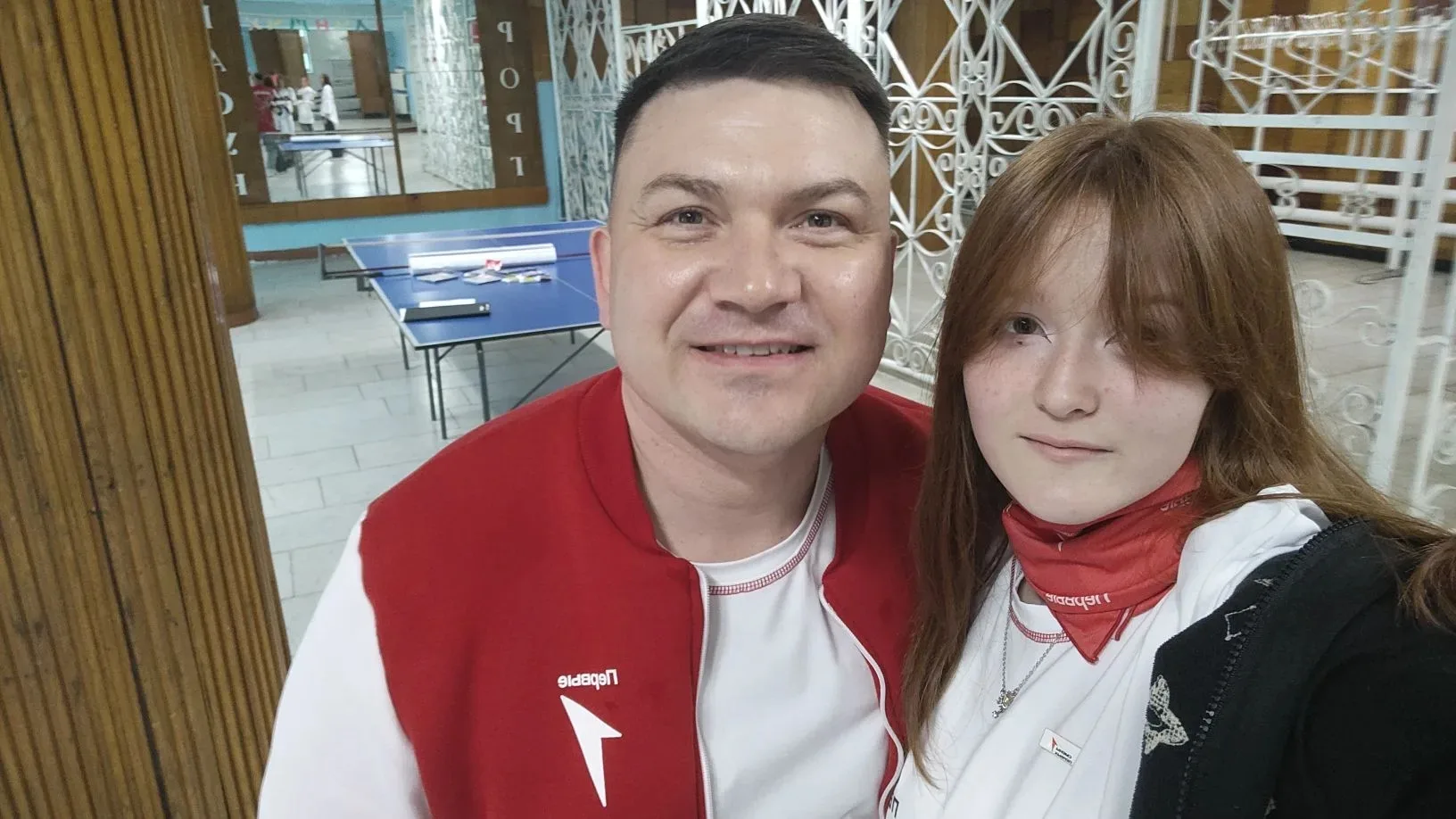 День Первых в лагере «Дарасун»

🌹Сейчас активистка Движения Первых нашей школы Окунева Арина предст